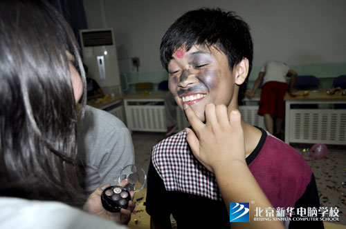 游戏输的同学被惩罚