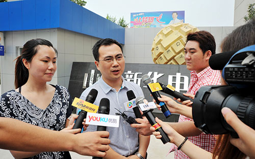 山东新华电脑学院陆真院长接受各大媒体访问